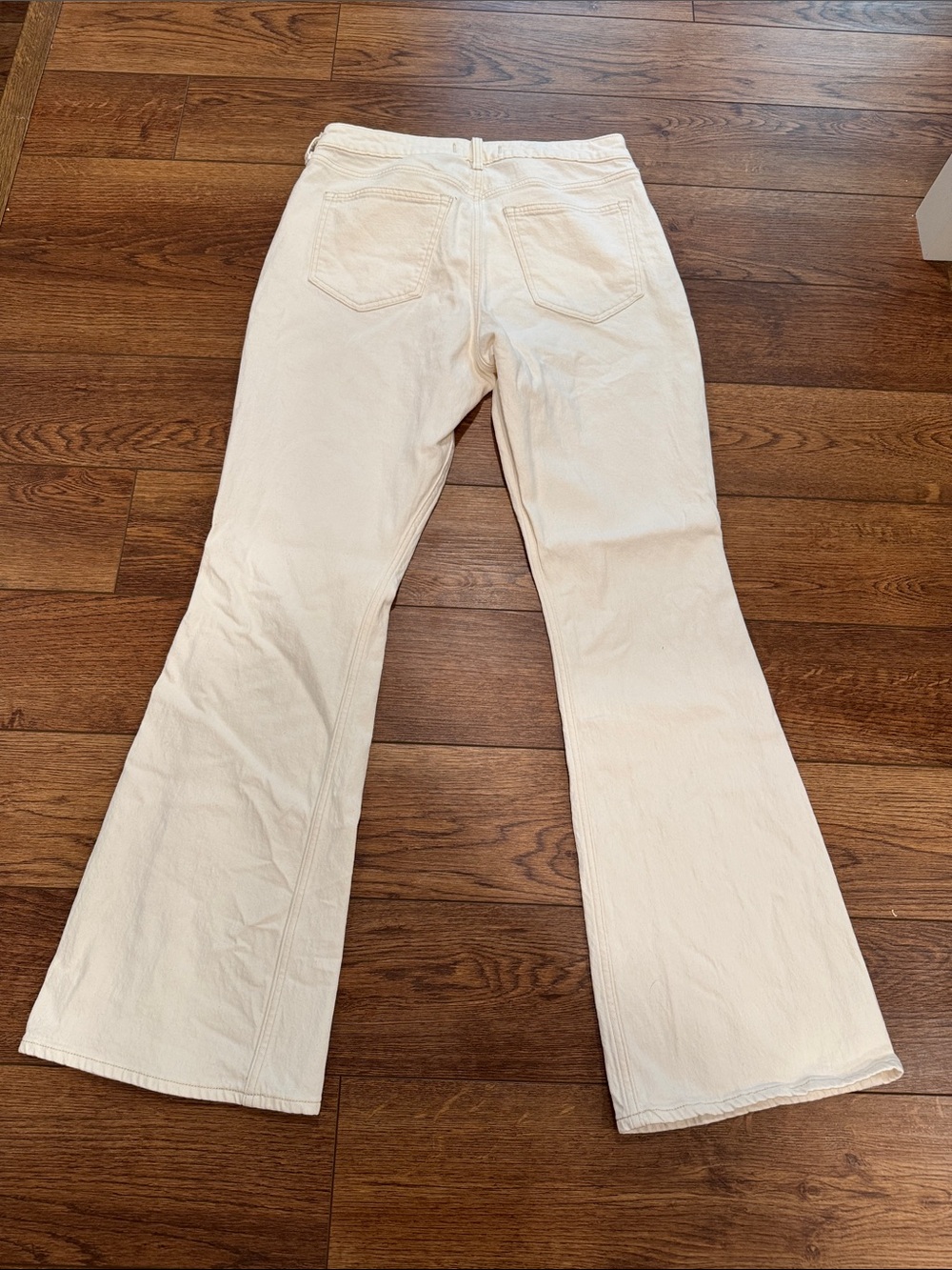 Abercrombie High Rise Bootcut - Picture 3 of 3
